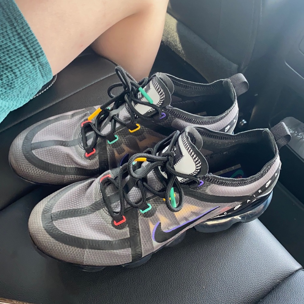 Nike vapor max multi color 2019 size 9.5